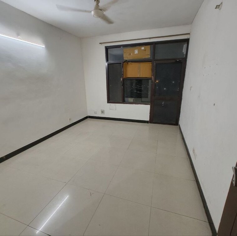 Room, cghs-group-hewo-apartments 3 Bedroom 2150 Sq.Ft. Apartment In Rail Vihar Gurgaon 9870035