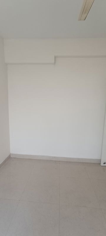 Room in 2 BHK Apartment at Signature Global Prime, Sector 63a – for Rent