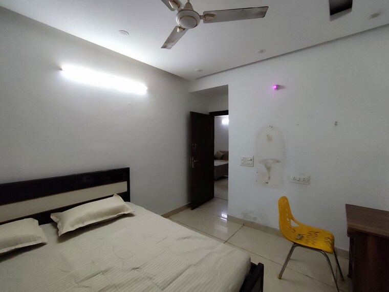 Living Room, sangam vihar 2 Bedroom 100 Sq.Yd. Builder Floor In Sangam Vihar Delhi 9870037