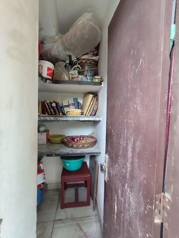 Furnished Amenities in 2 BHK Builder Floor at Sangam Vihar – for Sale