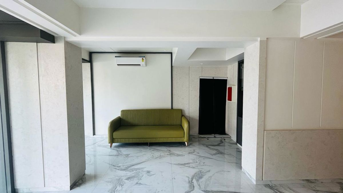 3 BHK + Pooja Room 1025 Sq.Ft. Apartment in Siddhivinayak Royal Meadows