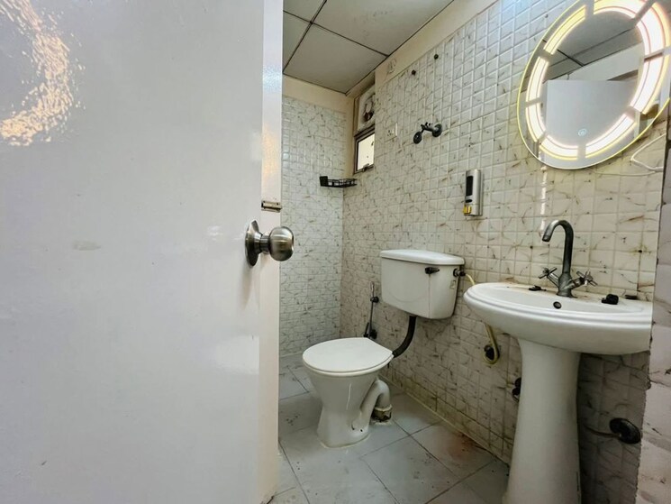 Bathroom, gaur-city-6th-avenue 2 Bedroom 980 Sq.Ft. Apartment In Sector 4 Greater Noida Greater Noida 9870073