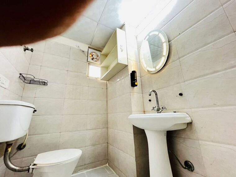 Bathroom, gaur-city-6th-avenue 2 Bedroom 980 Sq.Ft. Apartment In Sector 4 Greater Noida Greater Noida 9870073