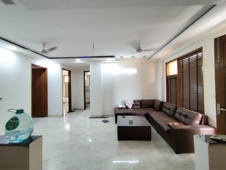 Living Room, sangam vihar 2 Bedroom 90 Sq.Yd. Builder Floor In Sangam Vihar Delhi 9870081