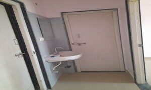 Bathroom in 1.5 BHK Builder Floor at Sector 16b Dwarka – for Sale