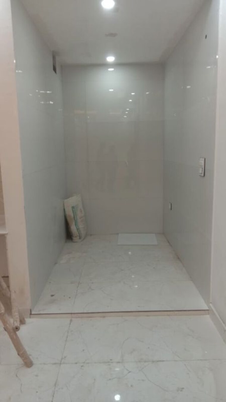 undefined, avantika colony 3.5 Bedroom 240 Sq.Yd. Builder Floor In Avantika Colony Ghaziabad 9870096