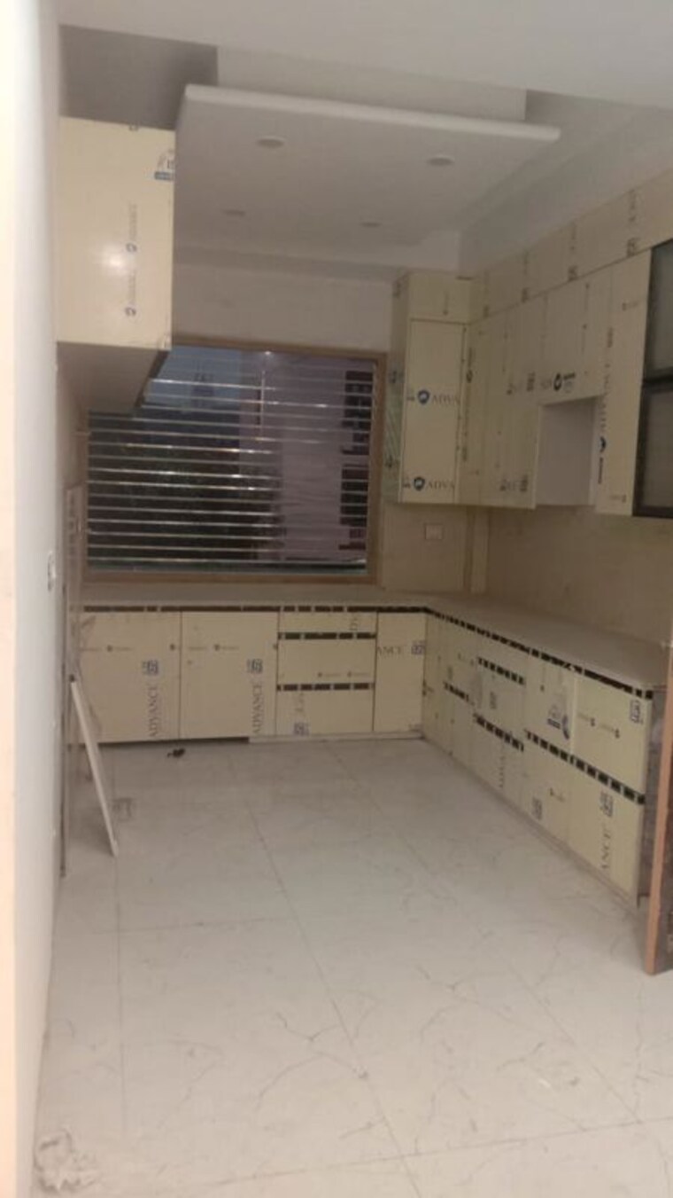 Kitchen, avantika colony 3.5 Bedroom 240 Sq.Yd. Builder Floor In Avantika Colony Ghaziabad 9870096