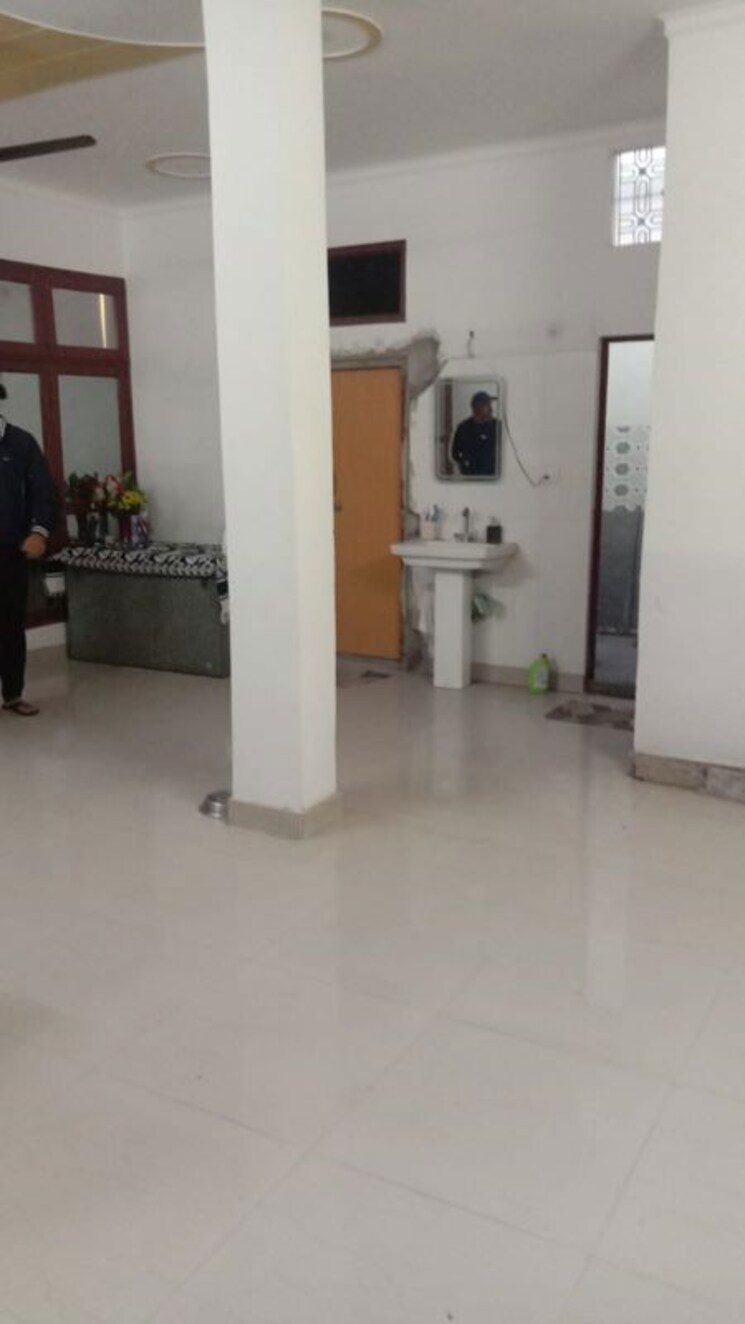 Master Bedroom, shibban pura 6 Bedroom 240 Sq.Yd. Independent House In Shibban Pura Ghaziabad 9856188