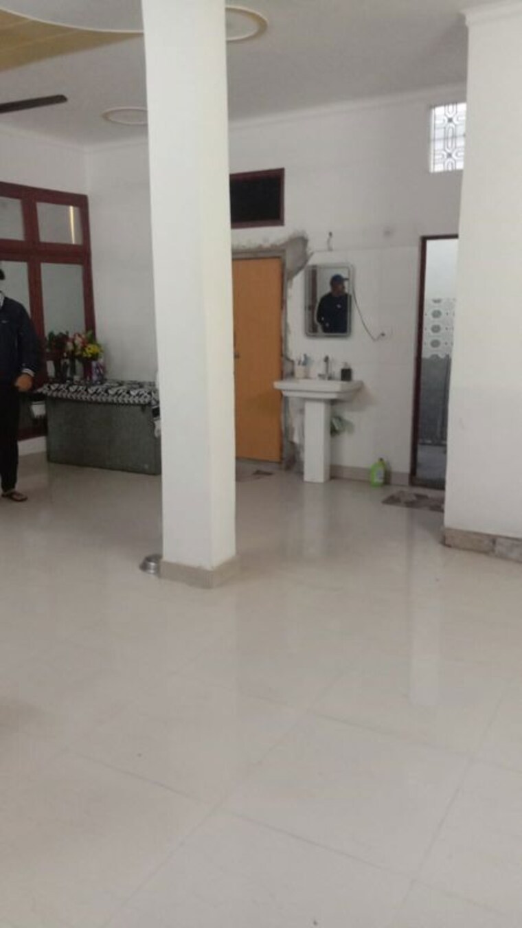 Master Bedroom, shibban pura 6 Bedroom 240 Sq.Yd. Independent House In Shibban Pura Ghaziabad 9856188