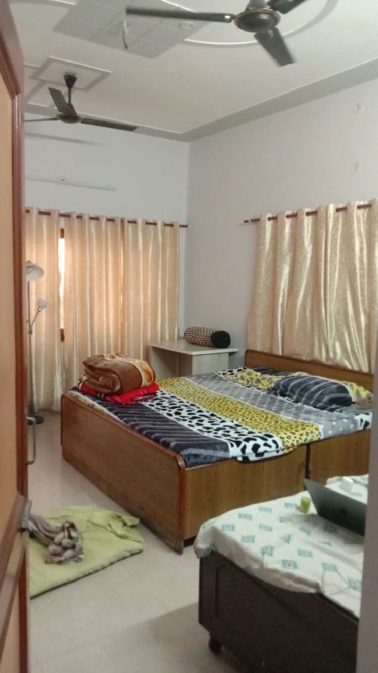 Bedroom, shibban pura 6 Bedroom 240 Sq.Yd. Independent House In Shibban Pura Ghaziabad 9856188