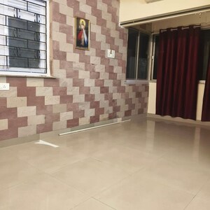 Room in 1 BHK Apartment at Bandra West – for Rent