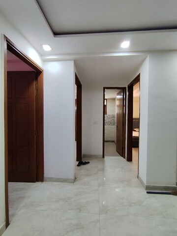 Room in 2 BHK Builder Floor at Sangam Vihar – for Sale