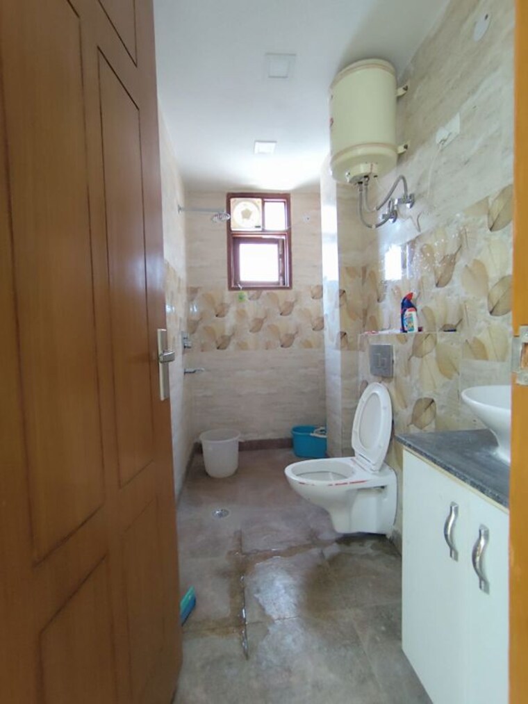 Bathroom, sangam vihar 2 Bedroom 101 Sq.Yd. Builder Floor In Sangam Vihar Delhi 9870237