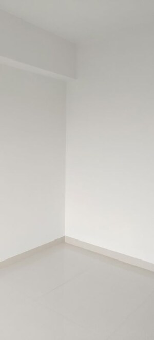 Room in 3 BHK Apartment at Sunteck City Avenue 4, Goregaon West – for Rent