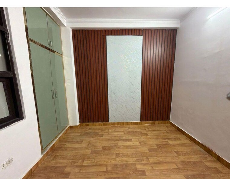 Room, sector 89 3 Bedroom 257 Sq.Yd. Builder Floor In Sector 89 Faridabad 9870223