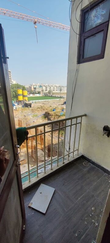 Balcony in 3 BHK Builder Floor at Lake View Complex, Dhakoli – for Rent