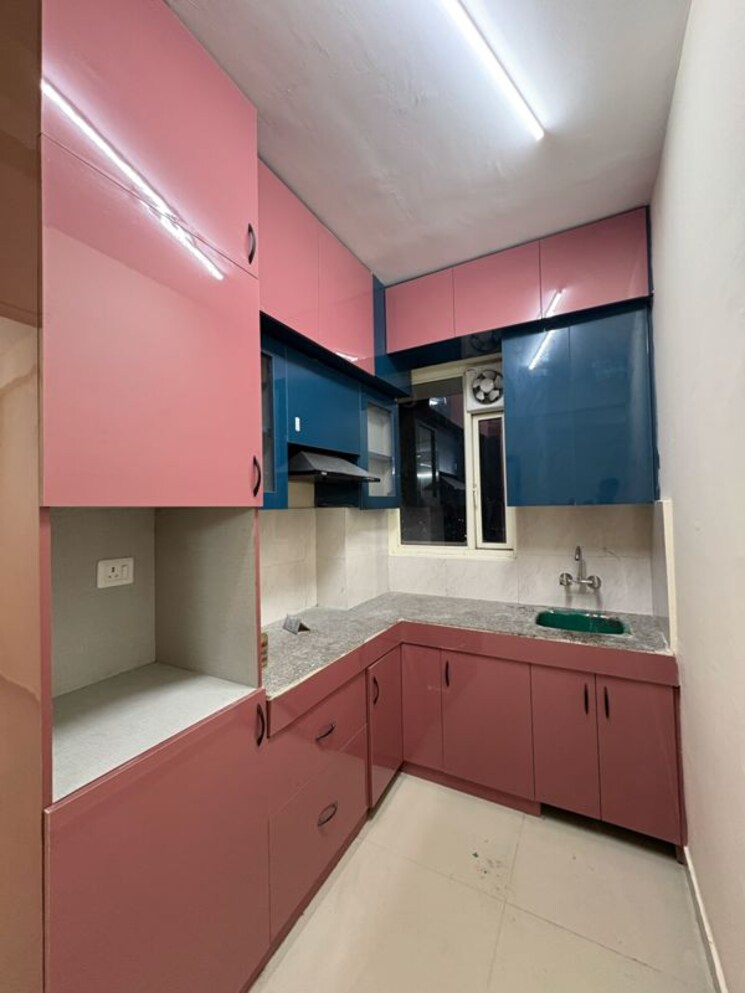 Kitchen, pyramid-altia 2.5 Bedroom 800 Sq.Ft. Apartment In Sector 70a Gurgaon 9870268