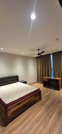 4 BHK + Servant Room Apartment For Sale in Marvel Zephyr