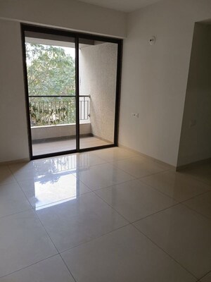 Room in 3 BHK Apartment at Vishwanath Maher Homes, Shela – for Rent