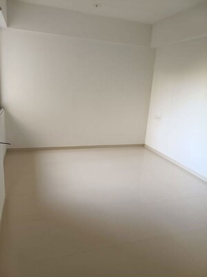 Room in 3 BHK Apartment at Vishwanath Maher Homes, Shela – for Rent