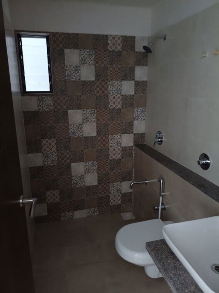 Bathroom, vishwanath-maher-homes 3 Bedroom 1750 Sq.Ft. Apartment In Shela Ahmedabad 9870262