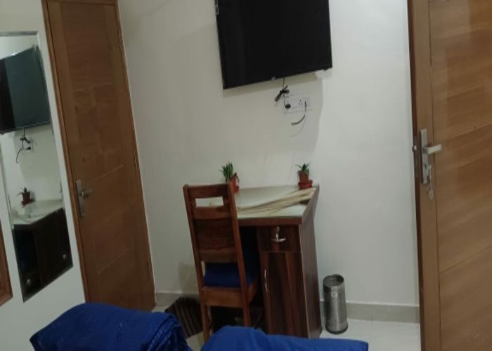 2.5 BHK 117 Sq.Mt. Independent House in RWA Apartments Sector 15