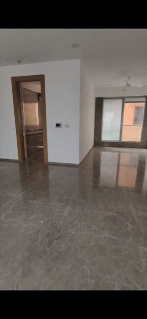 3 BHK Apartment For Rent in Laxmi Raajvilas, Goregaon West