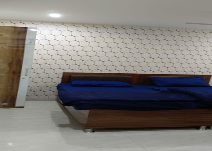 2.5 BHK 127 Sq.Mt. Independent House in RWA Apartments Sector 15