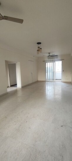 4 BHK + Pooja Room,Servant Room,Study Room,Extra Room Penthouse For Sale in Emaar MGF The Palm Drive Villas