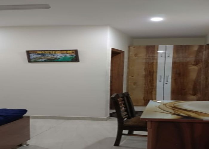 2.5 BHK Independent House For Sale in RWA Apartments Sector 15