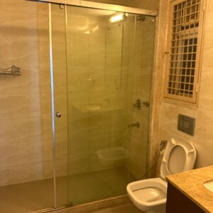 Bathroom in 4 BHK Apartment at DLF The Belaire, Golf Course Road – for Rent