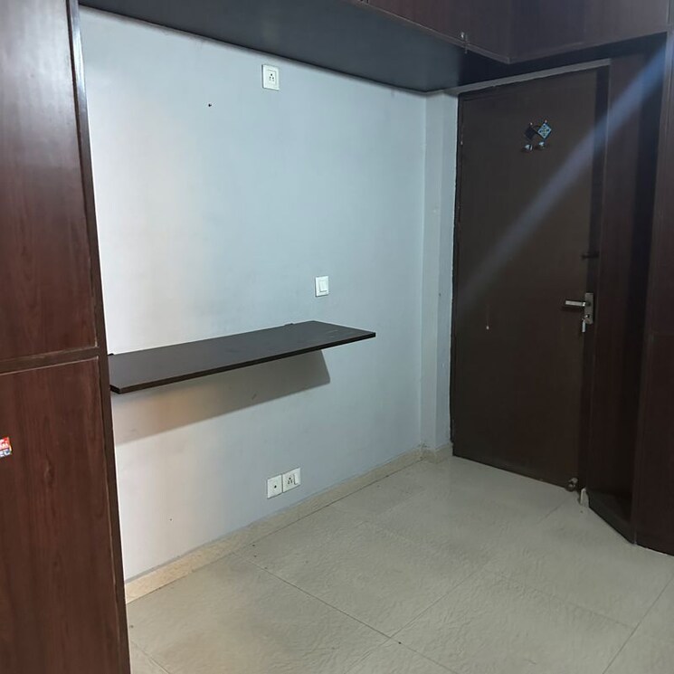 Room, dlf-the-belaire 4 Bedroom 3065 Sq.Ft. Apartment In Golf Course Road Gurgaon 9870317