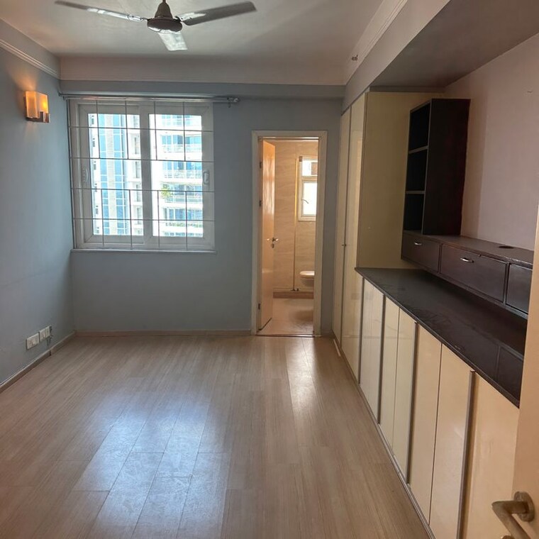 Room, dlf-the-belaire 4 Bedroom 3065 Sq.Ft. Apartment In Golf Course Road Gurgaon 9870317