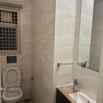 Bathroom in 4 BHK Apartment at DLF The Belaire, Golf Course Road – for Rent