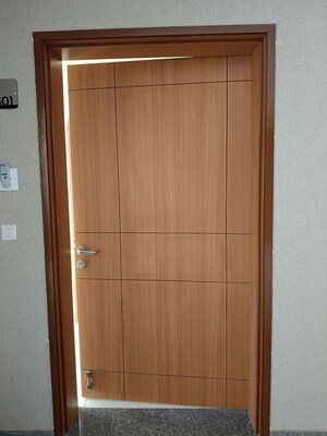 Room in 3 BHK Apartment at Vaishnodevi Circle – for Rent