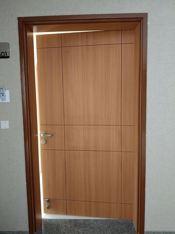 Room in 3 BHK Apartment at Vaishnodevi Circle – for Rent