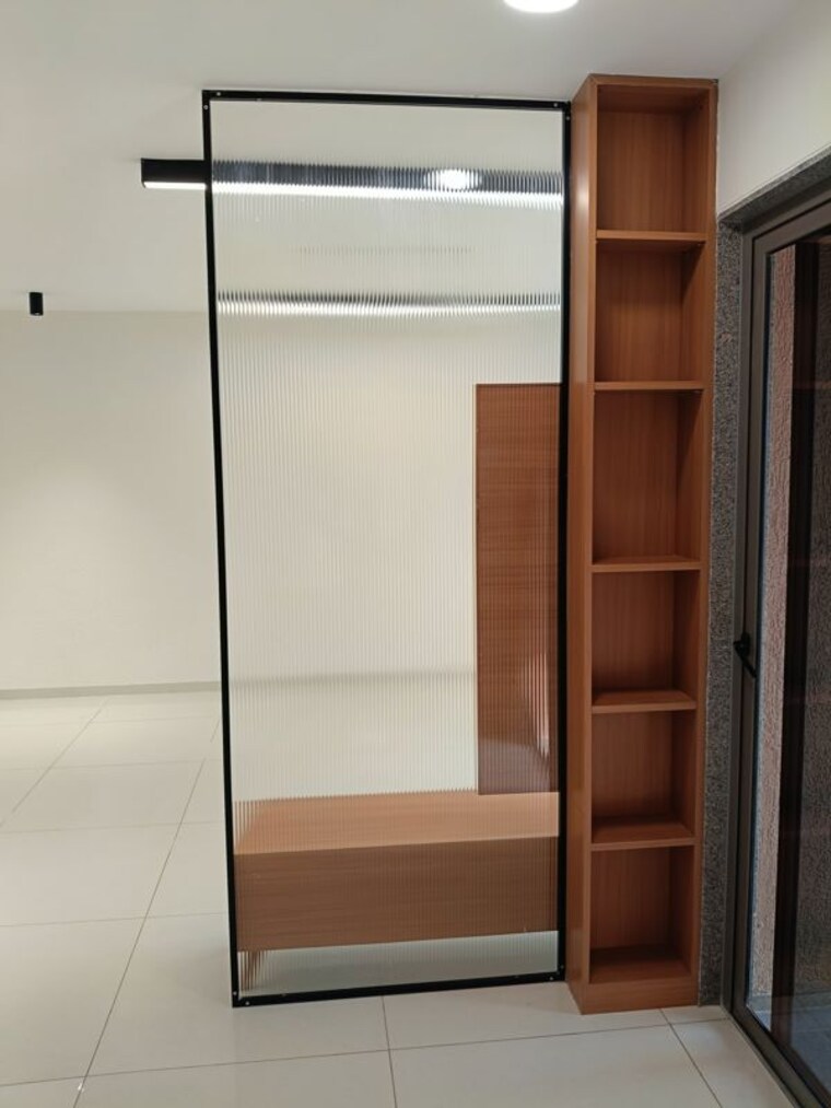 Room, vaishnodevi circle 3 Bedroom 2335 Sq.Ft. Apartment In Vaishnodevi Circle Ahmedabad 9864883