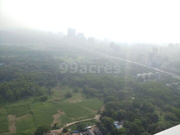 Plot Area in 3 BHK Apartment at Oberoi Realty Esquire, Goregaon East – for Rent