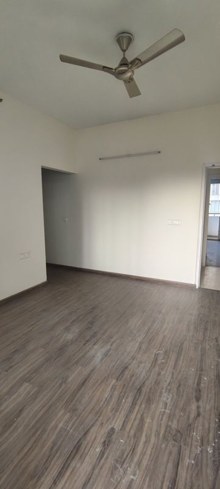 Room, emaar-the-palm-drive-the-sky-terraces 3.5 Bedroom 2200 Sq.Ft. Apartment In Sector 66 Gurgaon 9870327