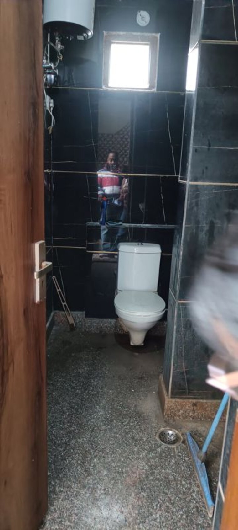 Bathroom, rohini sector 8 1 Bedroom 450 Sq.Ft. Builder Floor In Rohini Sector 8 Delhi 9870369