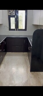 3 BHK + Pooja Room 200 Sq.Yd. Builder Floor in Sunder Vihar