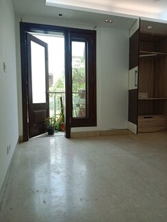 6 BHK + Pooja Room,Servant Room,Study Room,Extra Room Independent House For Sale in New Friends Colony