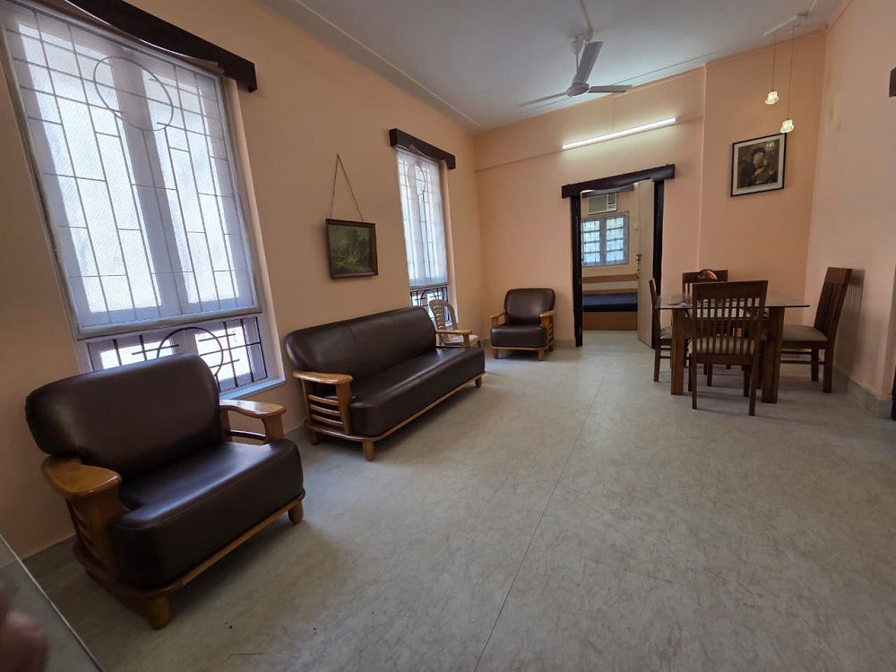 2 BHK + Pooja Room Apartment For Rent in Bandra East