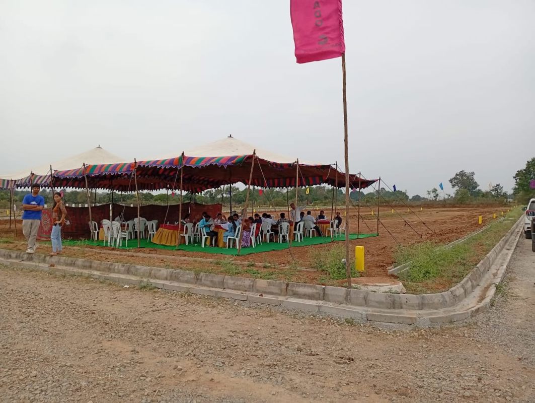 Plot For Sale in Dulapally