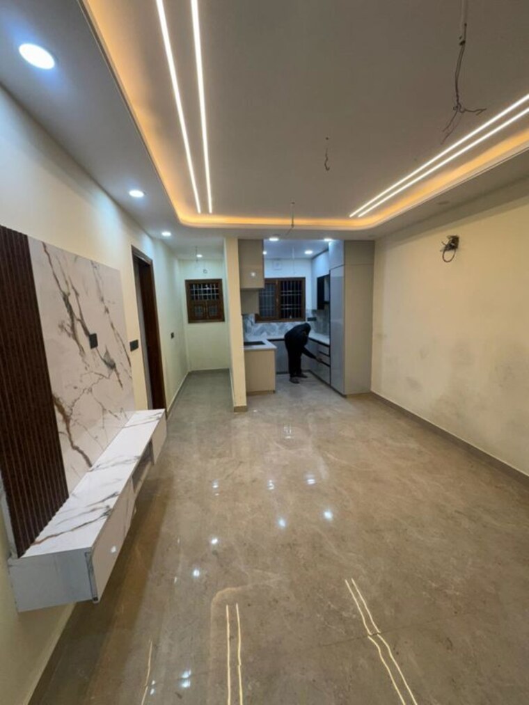 Living Room, paschim vihar 2.5 Bedroom 1000 Sq.Ft. Apartment In Paschim Vihar Delhi 9870400