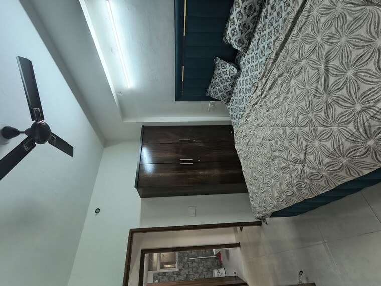 Room, sector 37d 2 Bedroom 680 Sq.Ft. Apartment In Sector 37d Gurgaon 9861063