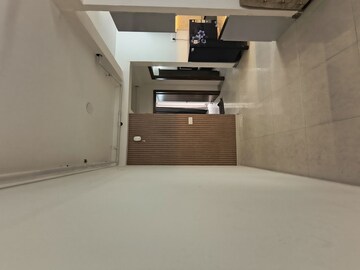 Room in 2 BHK Apartment at Sector 37d – for Rent