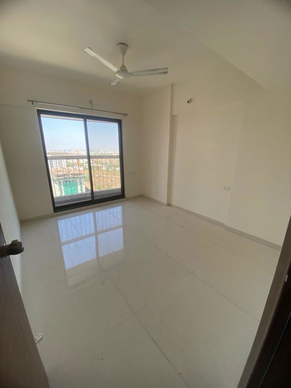 2 BHK 1000 Sq.Ft. Apartment in Chaphalkar Elina Living