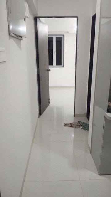 Room in 1.5 BHK Apartment at Ameya Eastern Heights CHS, Chunabhatti – for Sale