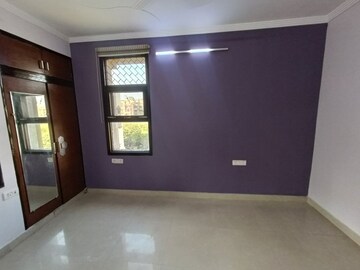 Room in 3 BHK Apartment at Dwarka – for Rent